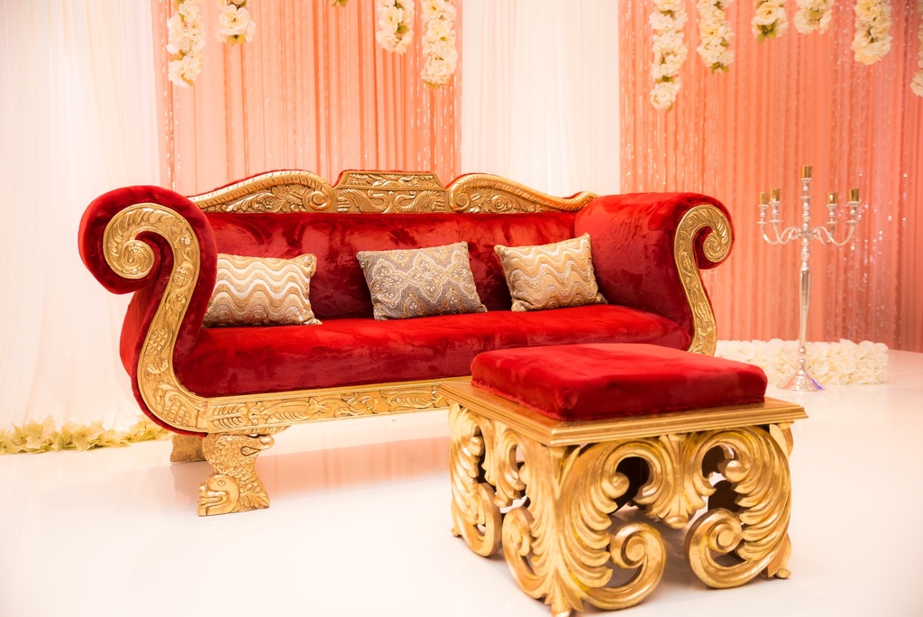 Royal Sofa with settee
