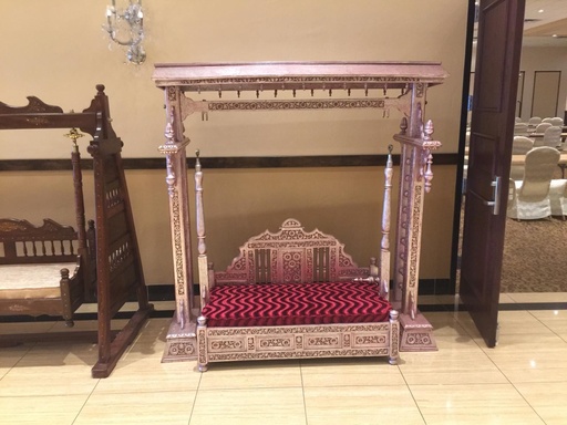 I Shaped Pillar Jhoola