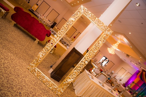 Hand Carver Picture Frame 6' x 3'
